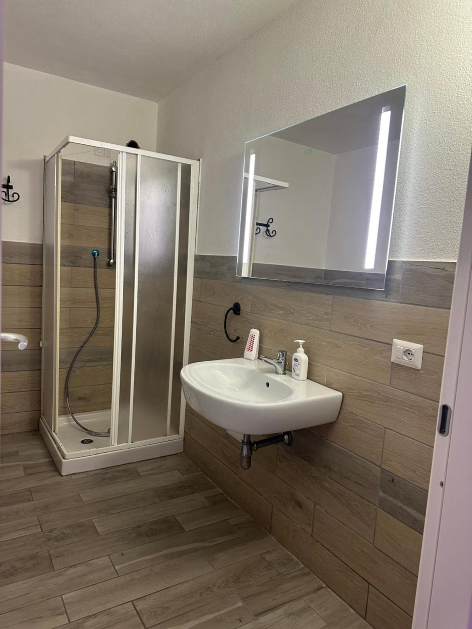B&B My Home Al Centro Di Олбия Екстериор снимка