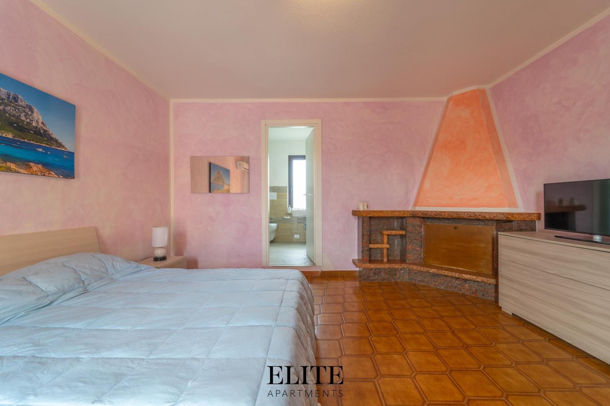 B&B My Home Al Centro Di Олбия Екстериор снимка